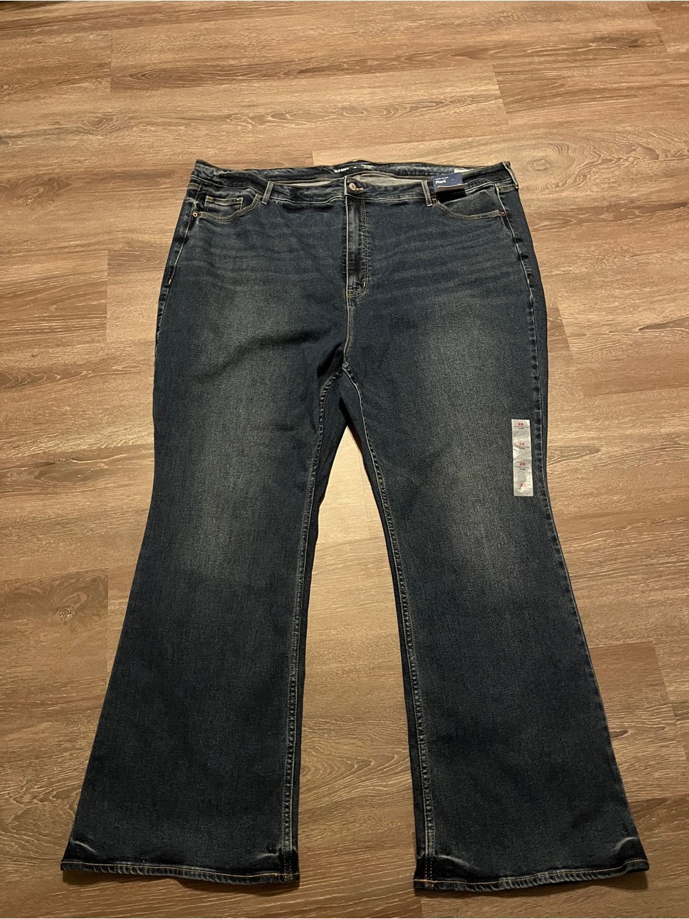 Old Navy Higher High-Rise Flare Jeans Size 28 nwt